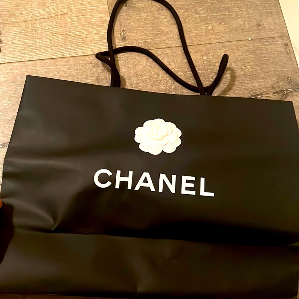 COPY - Chanel paper bag